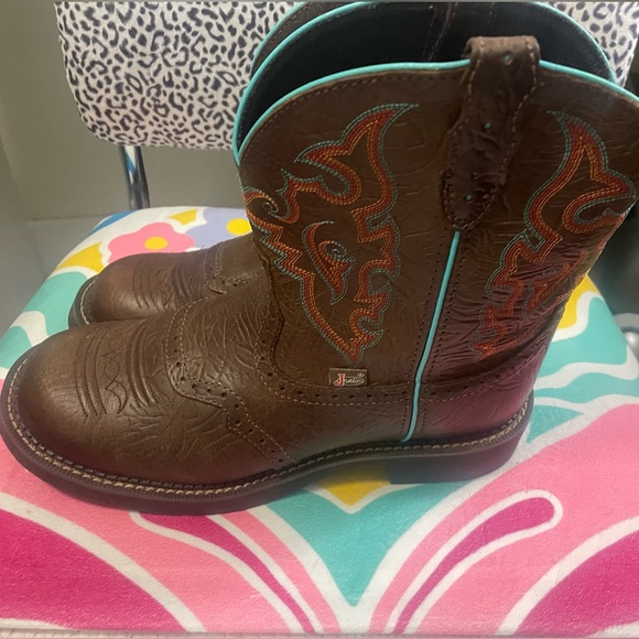 Justin women’s  boots, Gypsy, J-Flex Flexible Comfort System - Picture 5 of 11